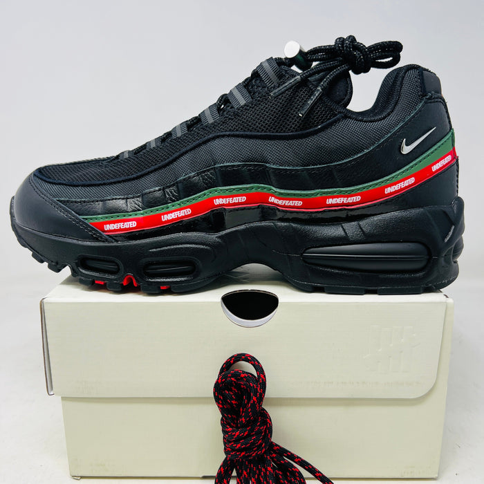 Nike Air Max 95 SP Undefeated Black sneaker on box with extra laces and dust bag 2025 model