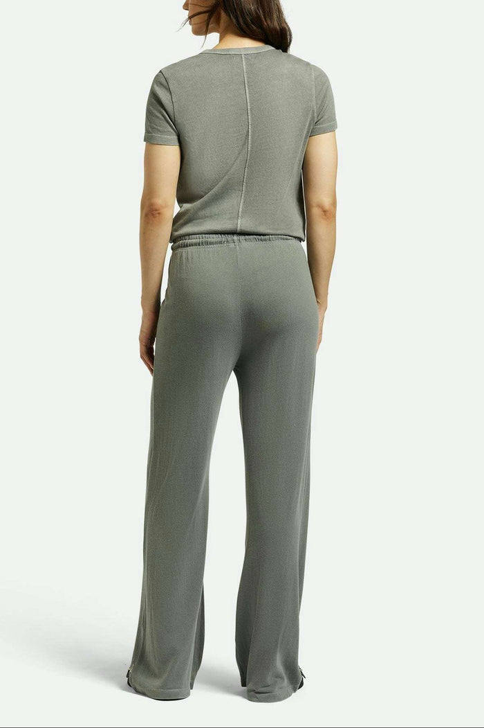 Women's Back Fit Image | Carefree Organic Garment Dye Lounge Pant - Washed Black