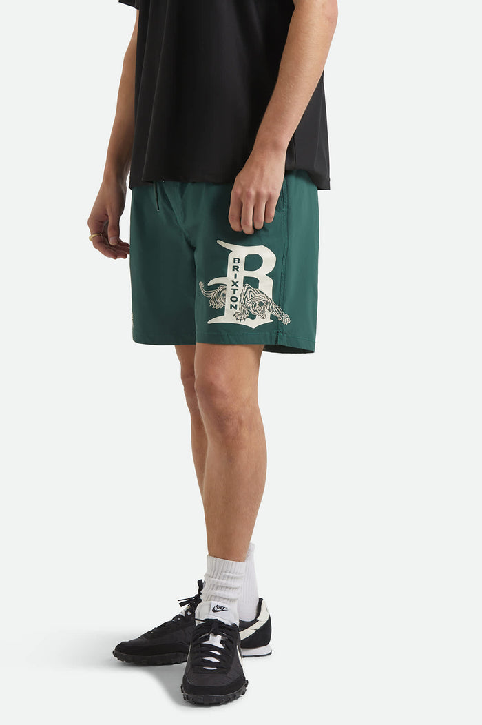 Men's Everyday Stretch Hybrid Short 7" in the color Primal Green - Additional Fit image