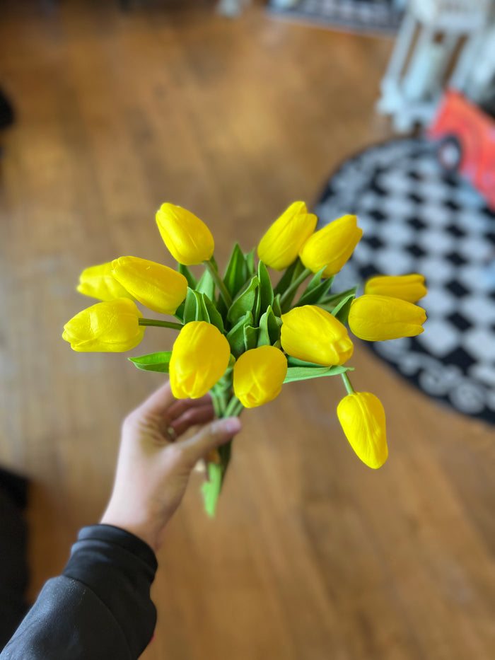 Real Touch Tulips Pack of 12 Stems Tulip Bundle (Yellow)