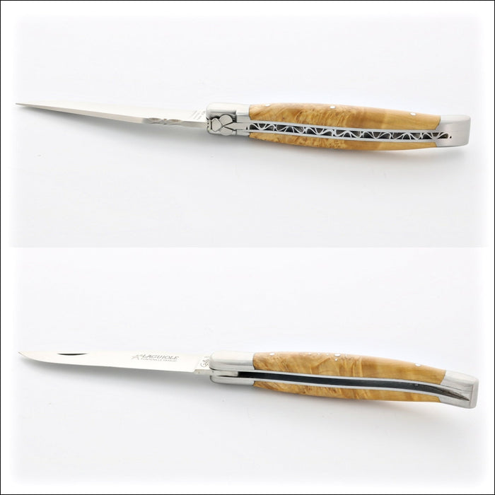 Laguiole Traditional 12 cm Knife Maple Burl, top-down view of open blade and handle. Handcrafted details, 100% Made in France.
