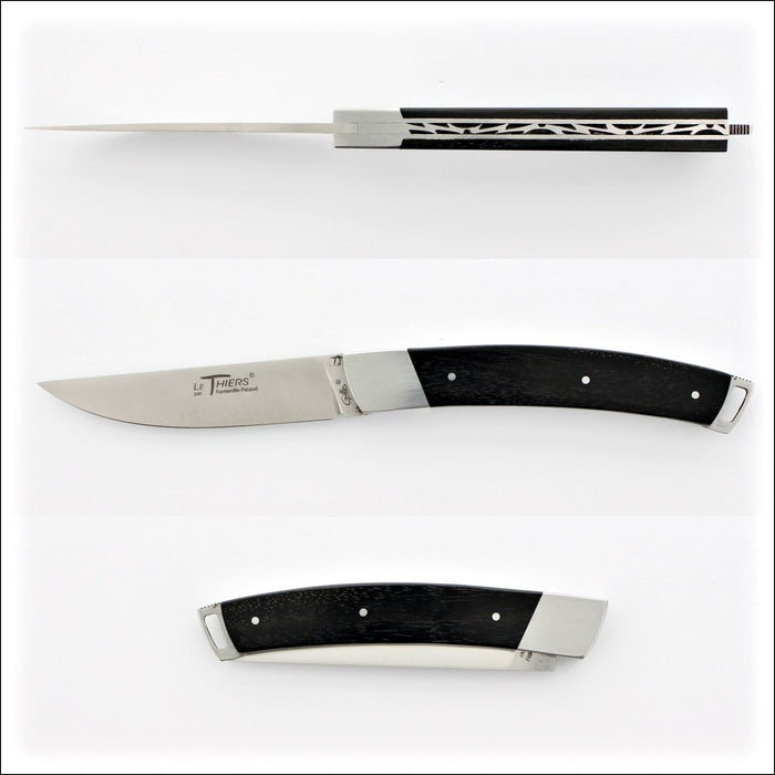 Le Thiers Nature 11 cm Pocket Knife Ebony. Top-down view of the open knife and closed knife. Handcrafted details, 100% Made in France.