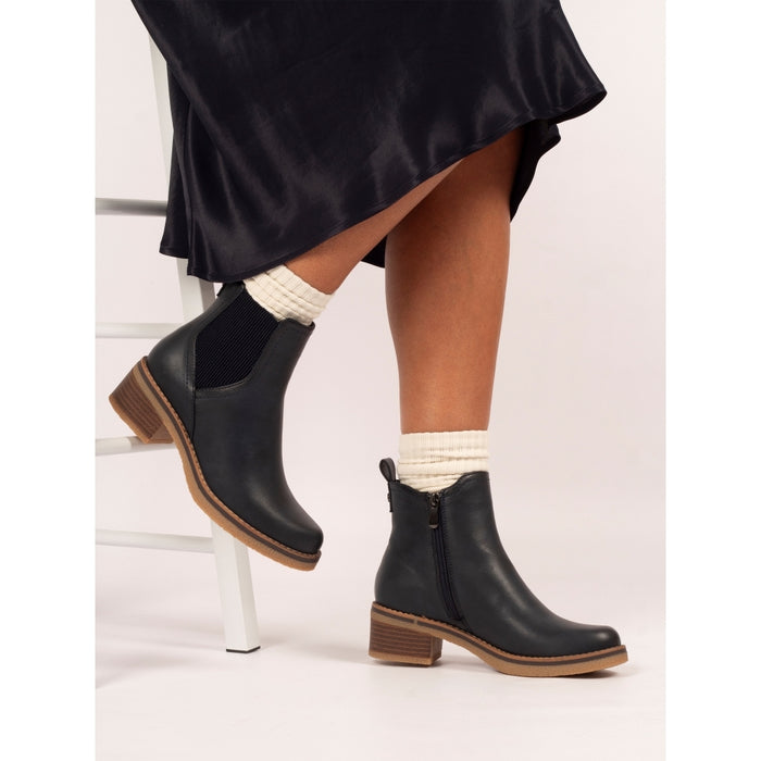 Lunar Conrad Navy Ankle Boots GLC013 BL