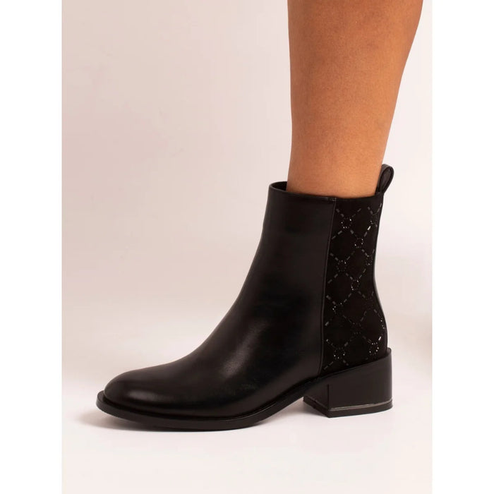 Lunar Yvonne Black Ankle Boot GLX025 BK