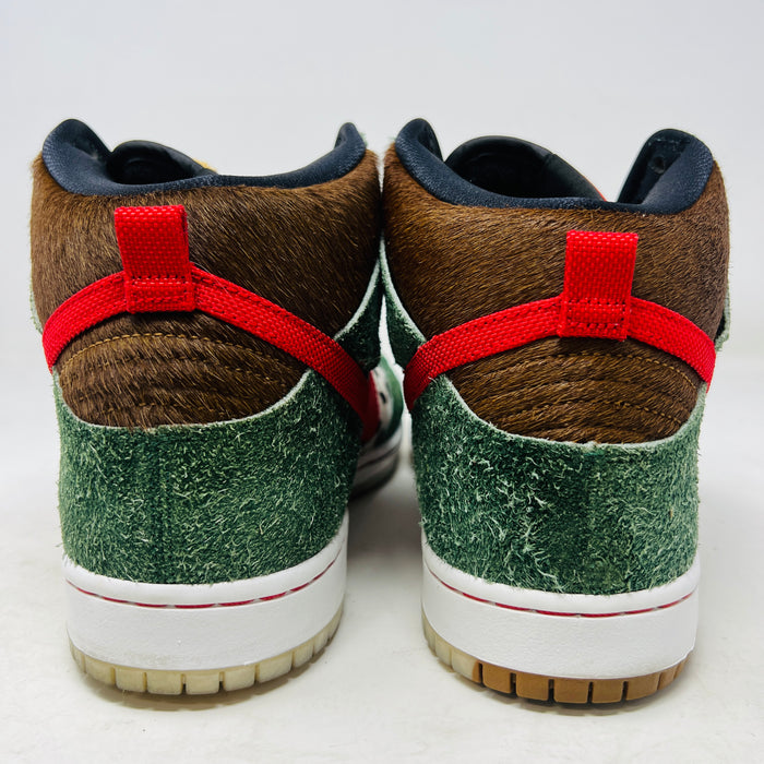 Nike SB Dunk High Dog Walker