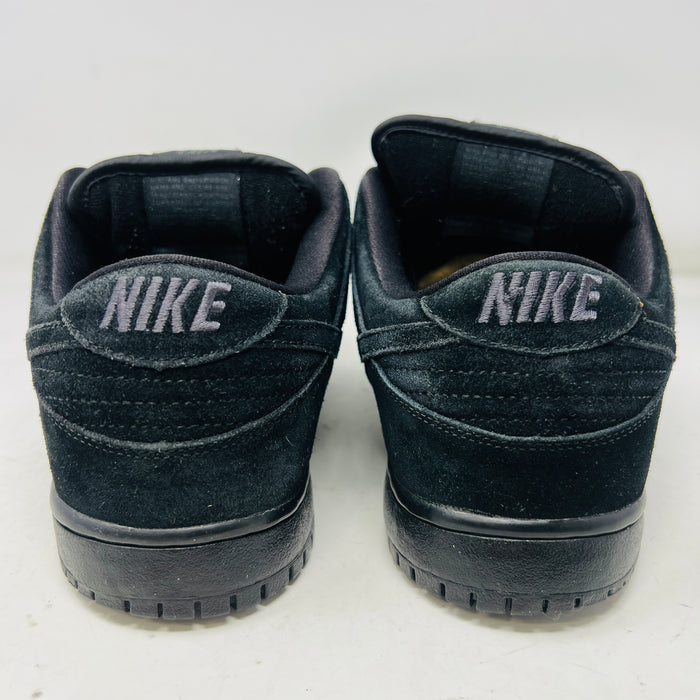 Nike SB Dunk Low Blackout