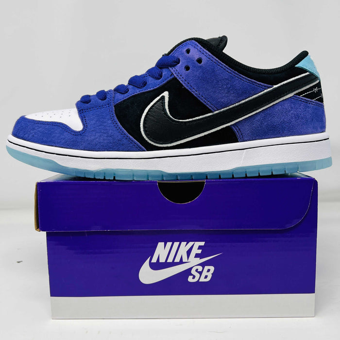 Blue Nike SB Dunk Low Hayley Wilson sneaker on purple Nike SB box with extra laces, 2025 release, brand new condition