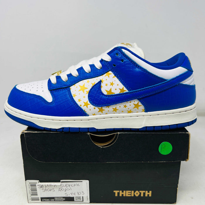 Nike SB Dunk Low Supreme Stars Hyper Royal sneaker side view on box 2021