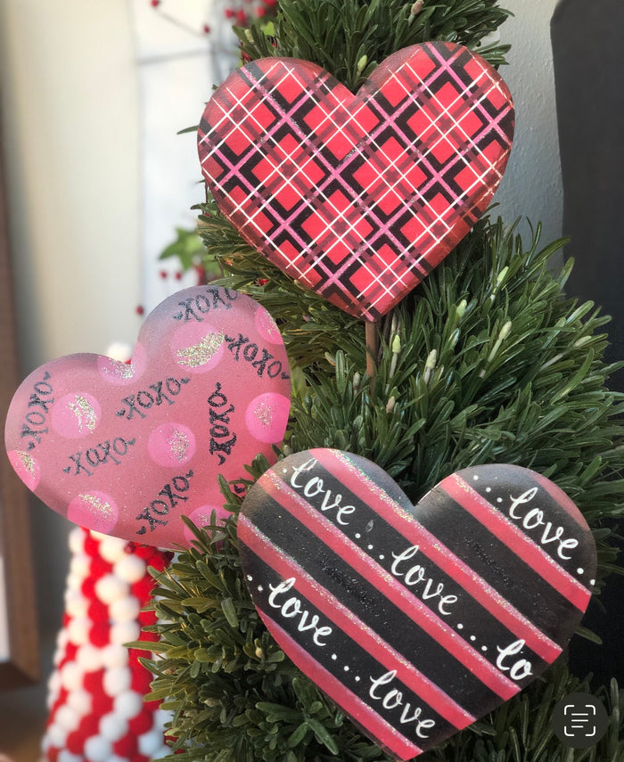Set of 3 Valentines Day: Metal Hearts