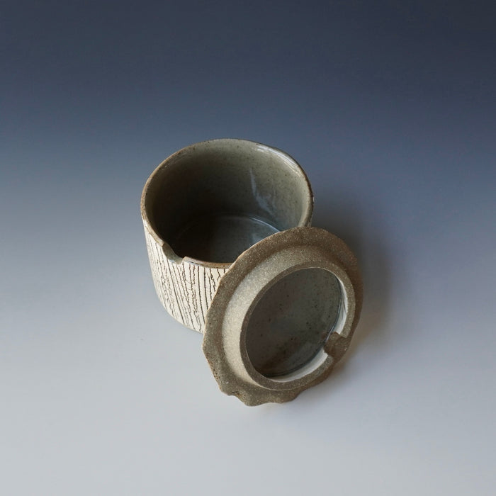 Sugar pot