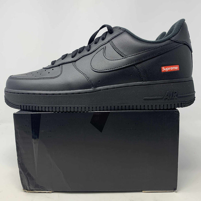 Nike Supreme Air Force 1 black sneakers 2020 with extra laces and box in good condition