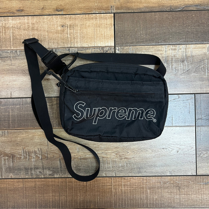 Supreme Shoulder Bag (FW18) Black