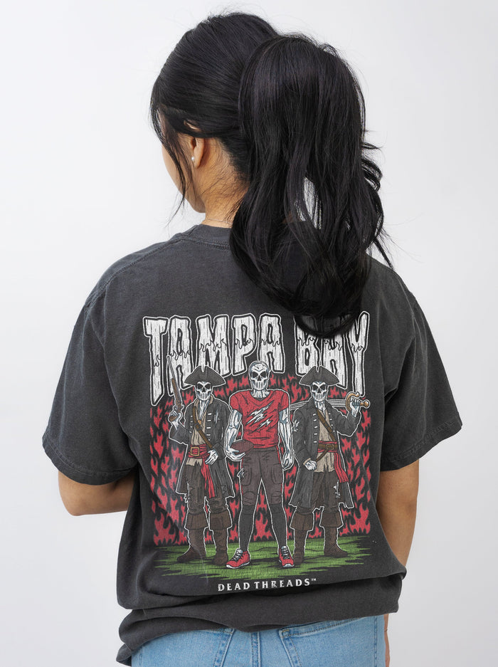 TAMPA BAY FOOTBALL v2 - “3 SKULL” PREMIUM T - SHIRT – T-Shirt – Dead Threads Apparel