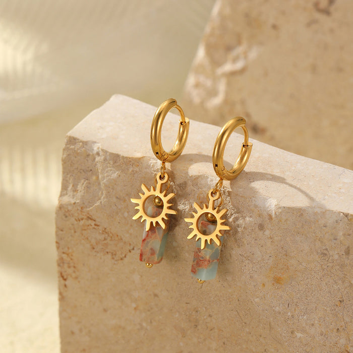 White Leaf Natural Stone & Sun Pendant Huggie In Gold (EAN552G)
