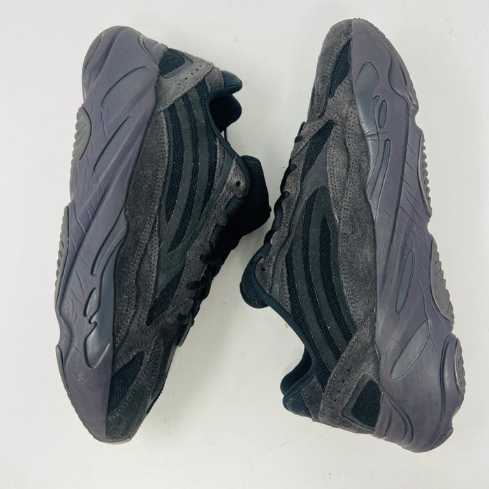 adidas Yeezy Boost 700 V2 Vanta