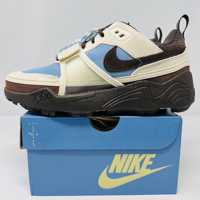 Nike Zoom Field Jaxx Travis Scott Leche Blue sneakers on box, brand new with extra laces, 2025 model.